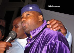 Ghostface Killah.  Ahh, finally a halfway decent shot while he's doing a red carpet interview.  Photo by:  Ife Blount.